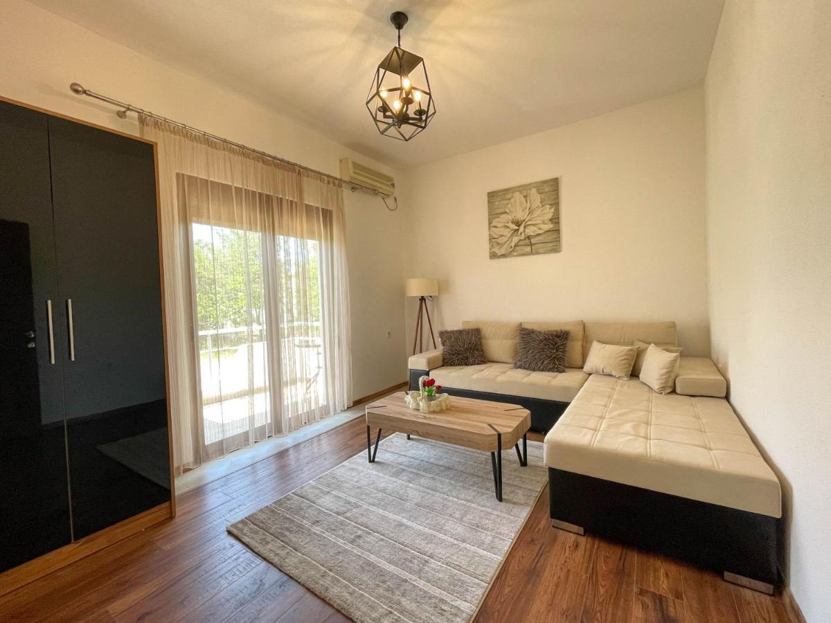 B&B Lovac Hasa 2 울친 외부 사진