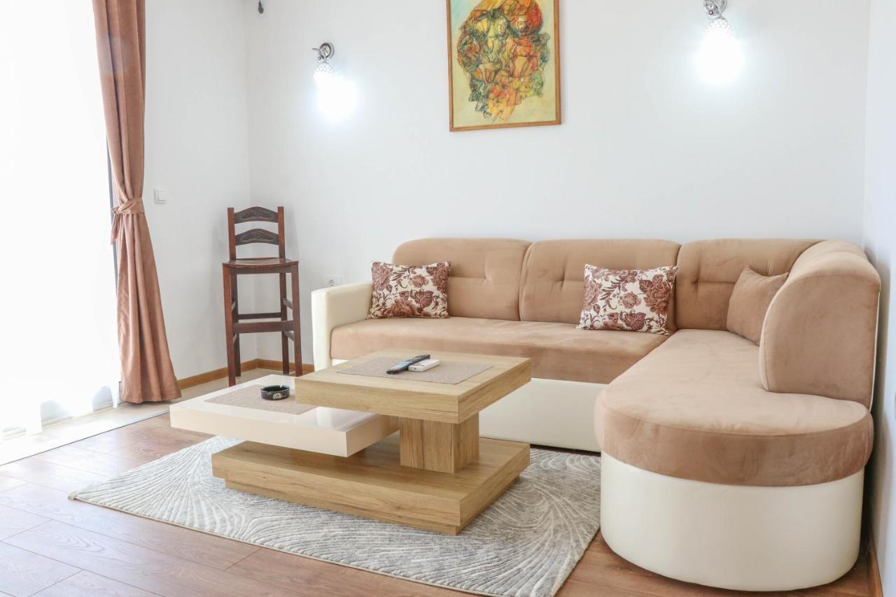 B&B Lovac Hasa 2 울친 외부 사진