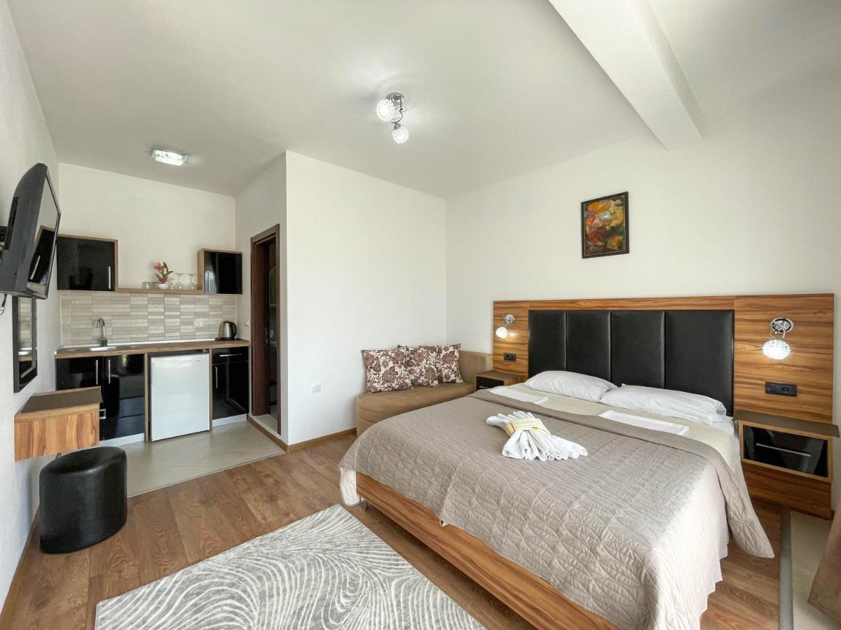 B&B Lovac Hasa 2 울친 외부 사진