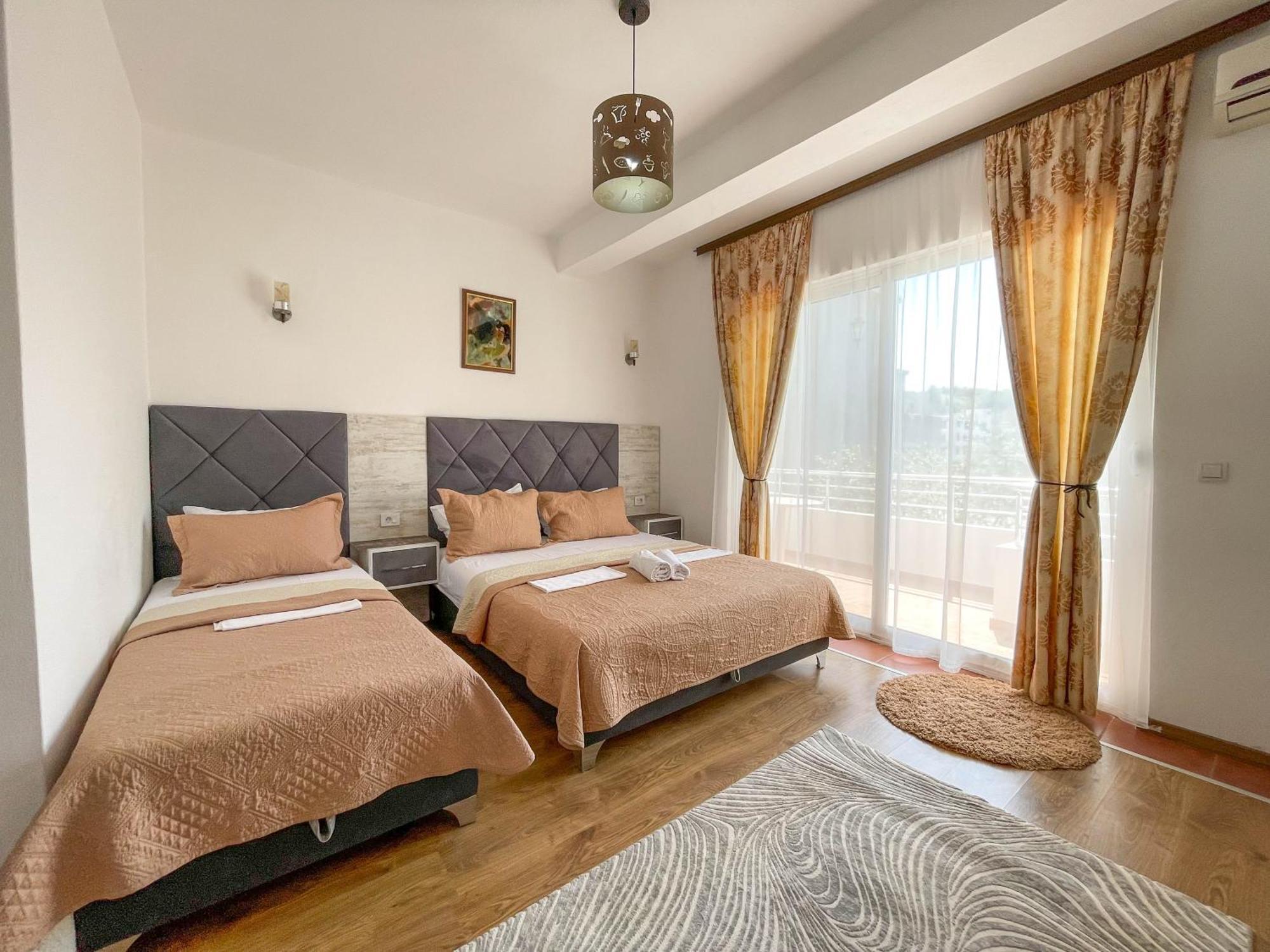 B&B Lovac Hasa 2 울친 객실 사진